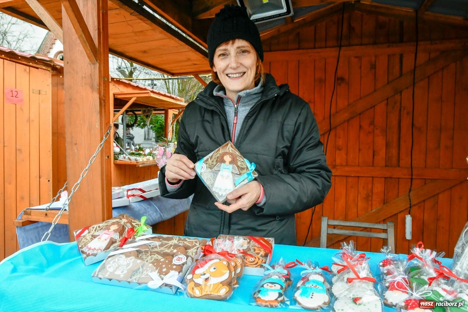 Zdjęcie w galerii na portalu naszraciborz.pl: Na słodko i śląską nutę. Ruszył raciborski jarmark [FOTO i WIDEO] wiadomości z regionu