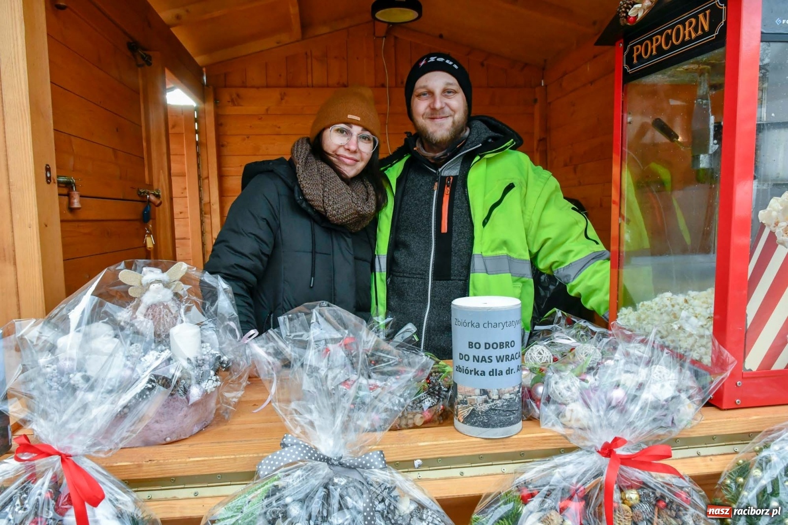 Zdjęcie w galerii na portalu naszraciborz.pl: Na słodko i śląską nutę. Ruszył raciborski jarmark [FOTO i WIDEO] wiadomości z regionu