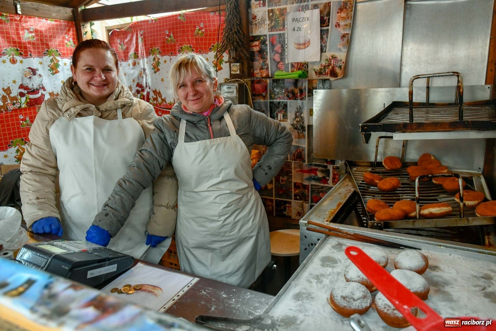 Zdjęcie w galerii na portalu naszraciborz.pl: Na słodko i śląską nutę. Ruszył raciborski jarmark [FOTO i WIDEO] wiadomości z regionu