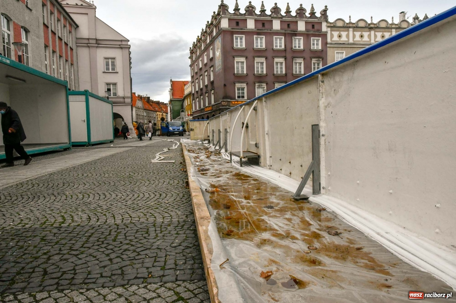 Zdjęcie w galerii na portalu naszraciborz.pl: Na słodko i śląską nutę. Ruszył raciborski jarmark [FOTO i WIDEO] wiadomości z regionu