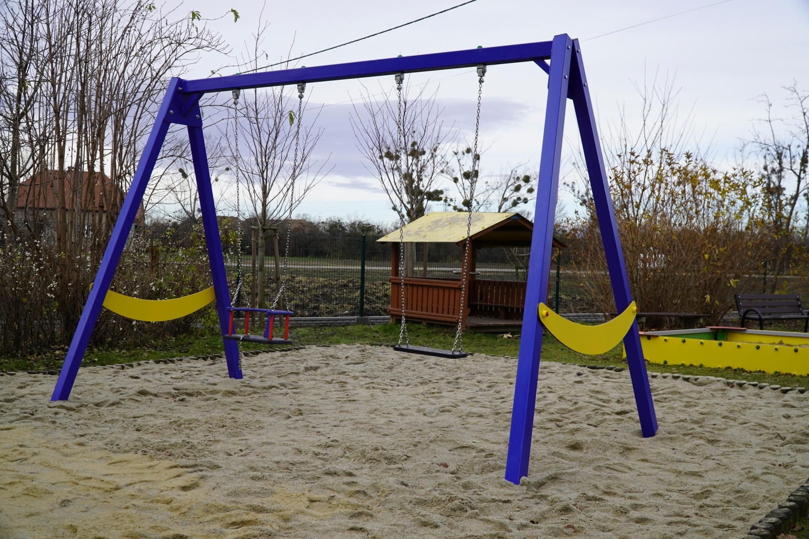 Zdjęcie w galerii na portalu naszraciborz.pl: Kolejne place zabaw w Raciborzu doposażone wiadomości z regionu