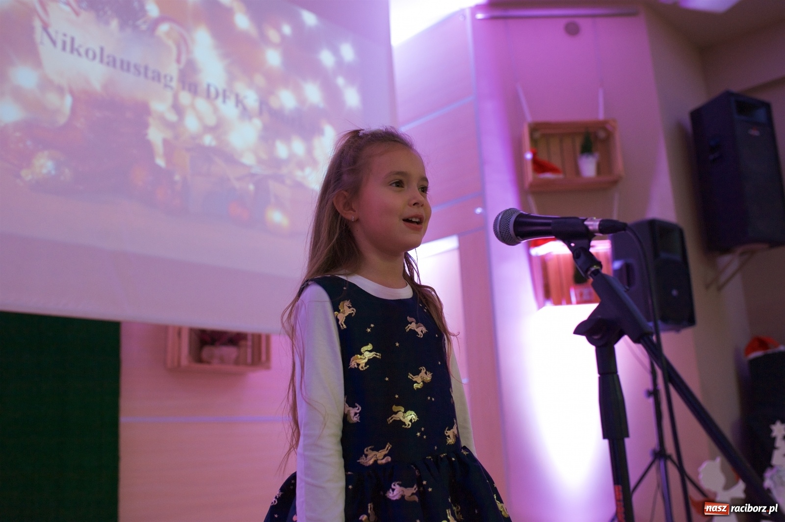 Zdjęcie w galerii na portalu naszraciborz.pl: Mikołajkowe spotkanie w DFK Tworków wiadomości z regionu