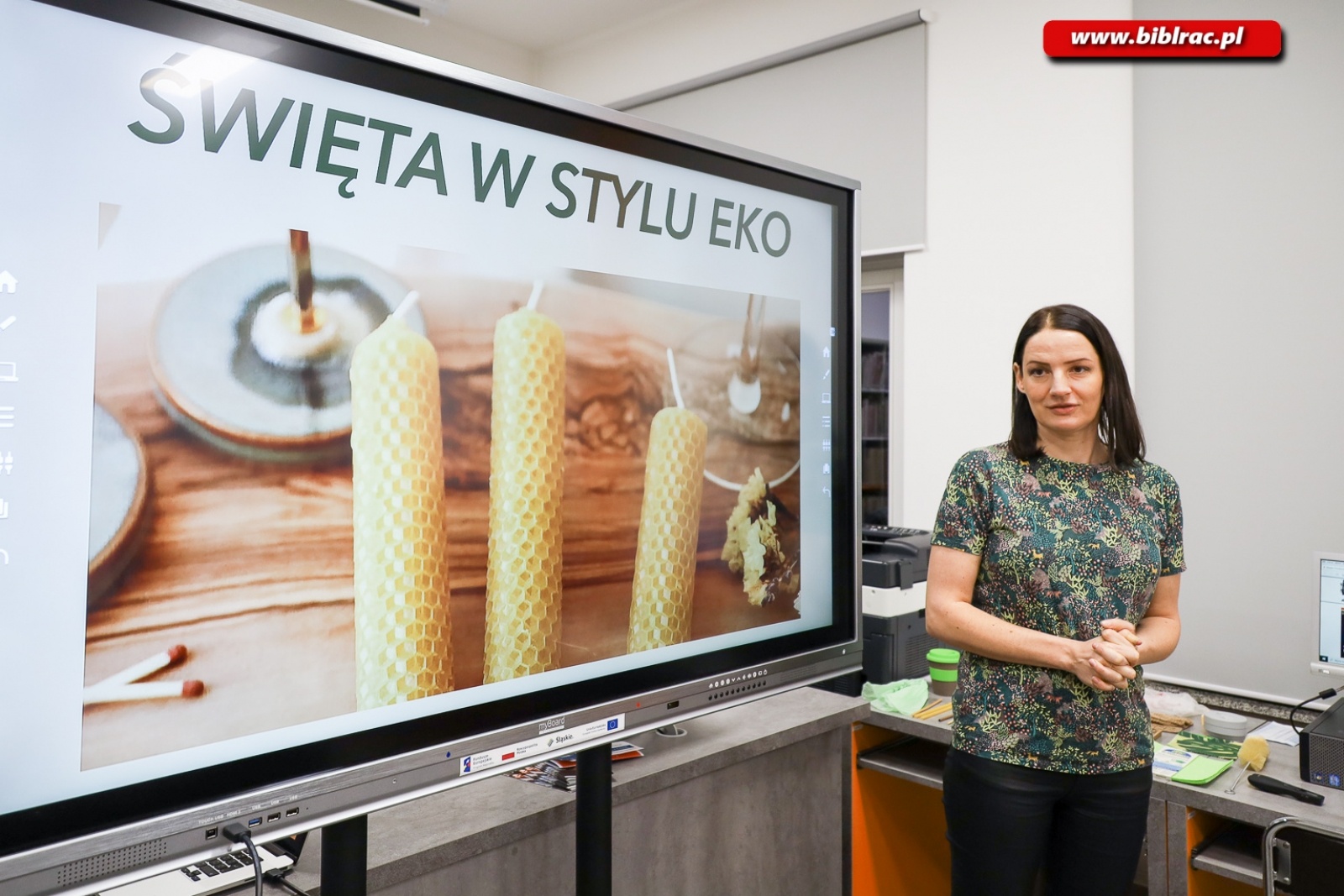 Zdjęcie w galerii na portalu naszraciborz.pl: Eko ozdoby. Warsztaty z Anną Jaklewicz w raciborskiej bibliotece [FOTO] wiadomości z regionu