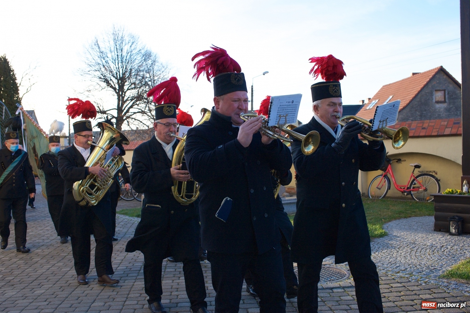 Zdjęcie w galerii na portalu naszraciborz.pl: Szczęść Boże Górniczej Braci! Dziś Barbórka [FOTO i WIDEO z Tworkowa] wiadomości z regionu