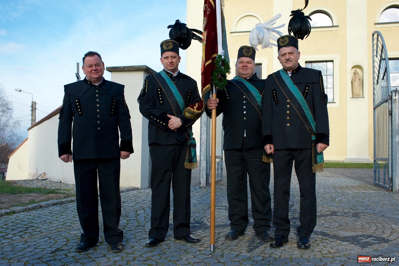 Zdjęcie w galerii na portalu naszraciborz.pl: Szczęść Boże Górniczej Braci! Dziś Barbórka [FOTO i WIDEO z Tworkowa] wiadomości z regionu