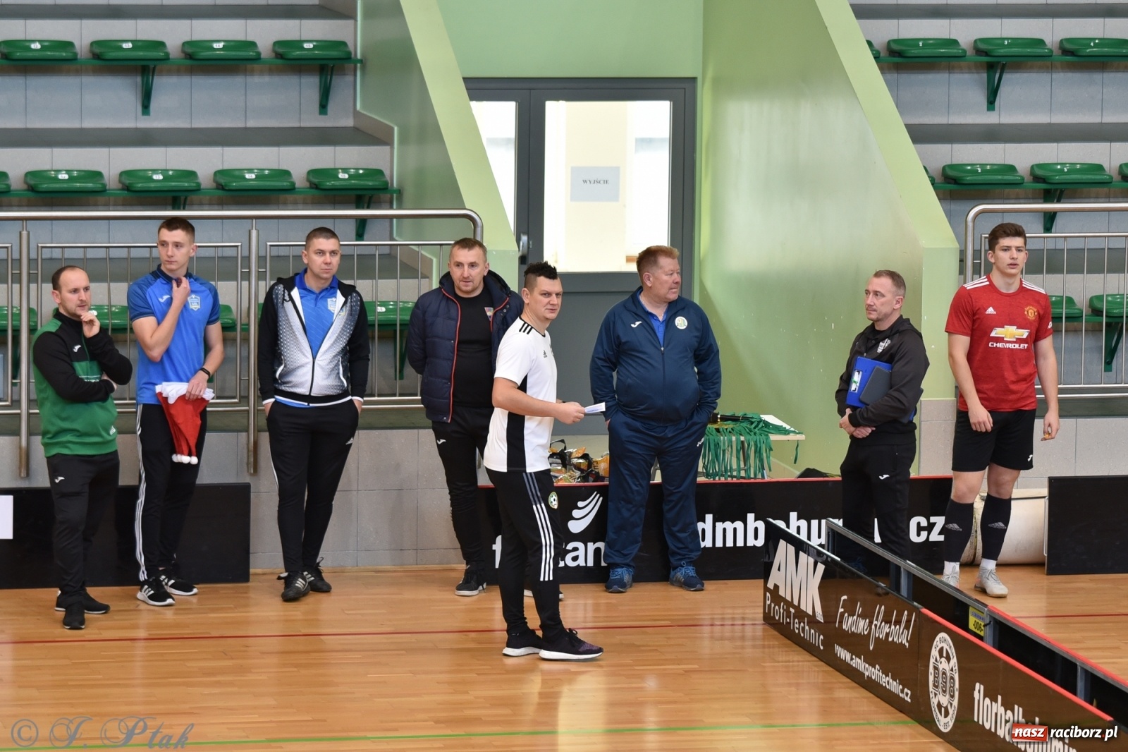 Zdjęcie w galerii na portalu naszraciborz.pl: Mikołajkowy turniej piłkarski w Arenie Rafako [FOTO i WIDEO] wiadomości z regionu