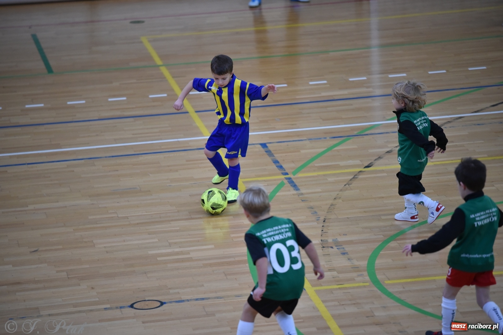 Zdjęcie w galerii na portalu naszraciborz.pl: Mikołajkowy turniej piłkarski w Arenie Rafako [FOTO i WIDEO] wiadomości z regionu