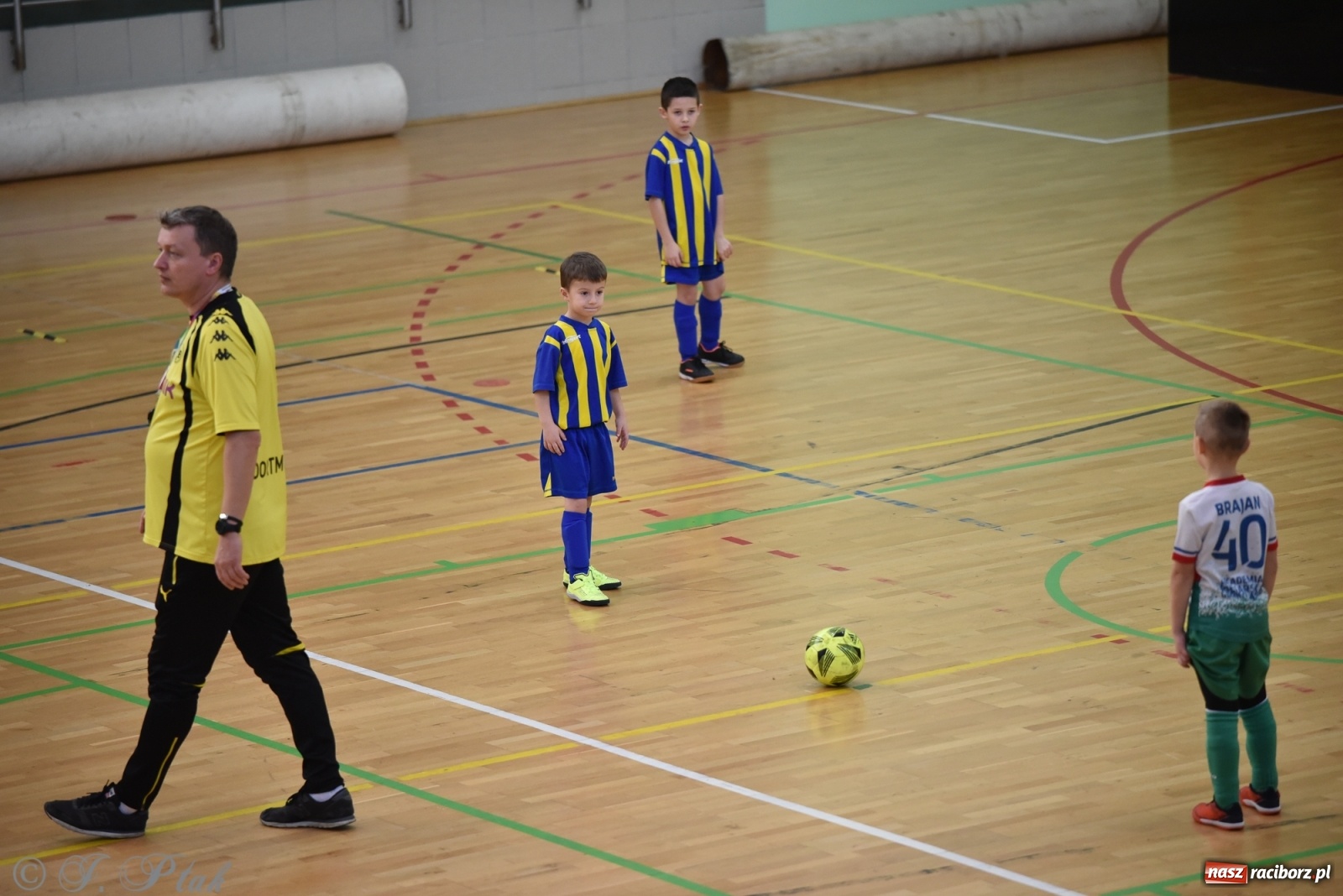 Zdjęcie w galerii na portalu naszraciborz.pl: Mikołajkowy turniej piłkarski w Arenie Rafako [FOTO i WIDEO] wiadomości z regionu