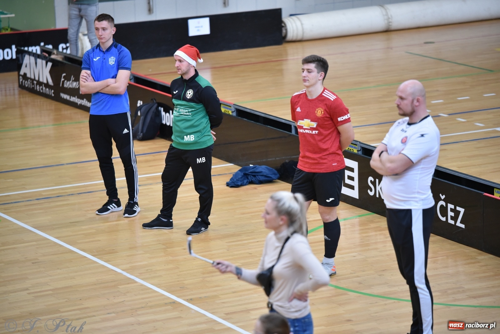 Zdjęcie w galerii na portalu naszraciborz.pl: Mikołajkowy turniej piłkarski w Arenie Rafako [FOTO i WIDEO] wiadomości z regionu
