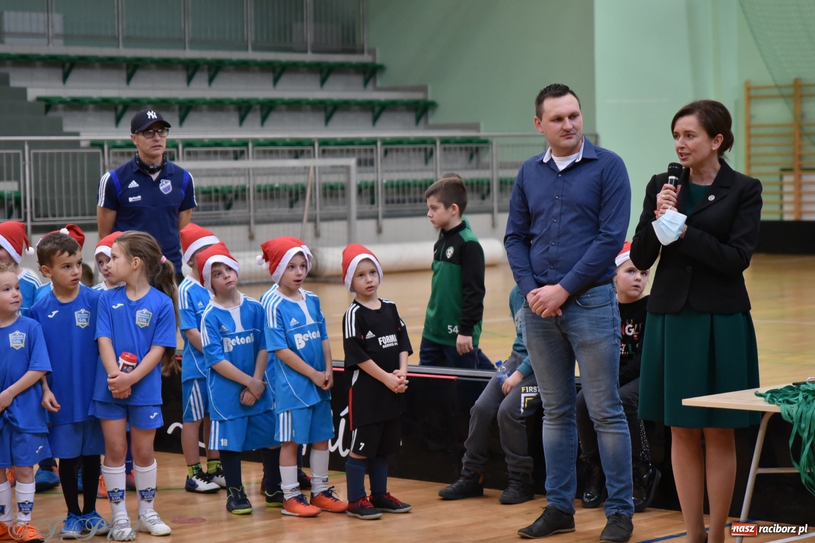 Zdjęcie w galerii na portalu naszraciborz.pl: Mikołajkowy turniej piłkarski w Arenie Rafako [FOTO i WIDEO] wiadomości z regionu