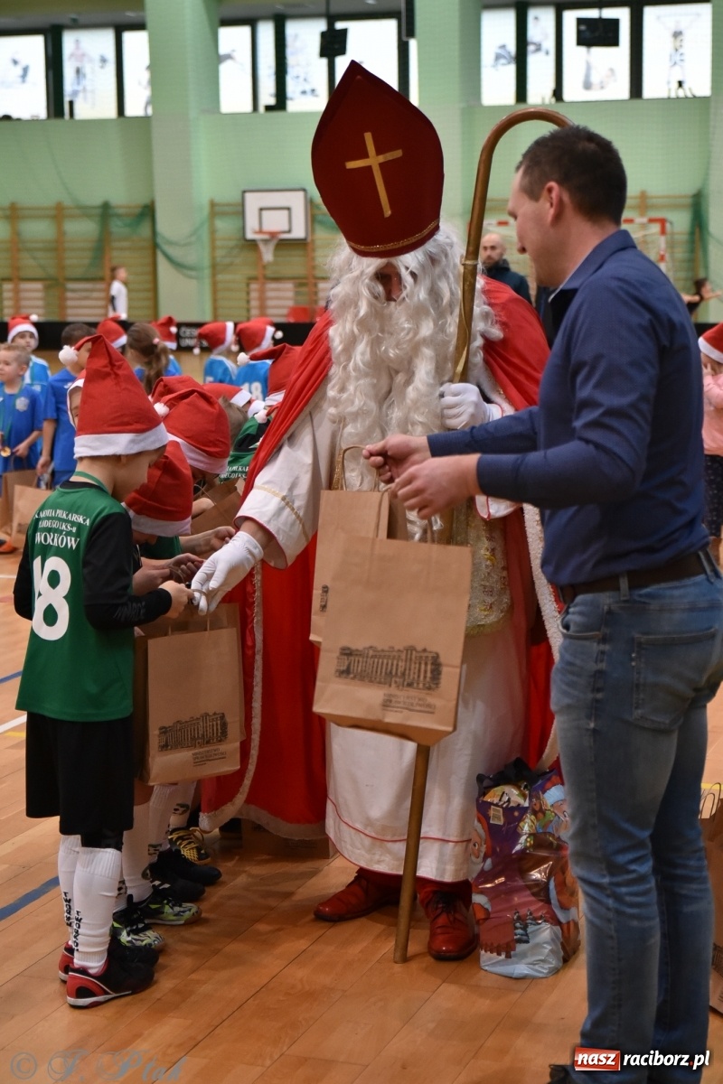 Zdjęcie w galerii na portalu naszraciborz.pl: Mikołajkowy turniej piłkarski w Arenie Rafako [FOTO i WIDEO] wiadomości z regionu