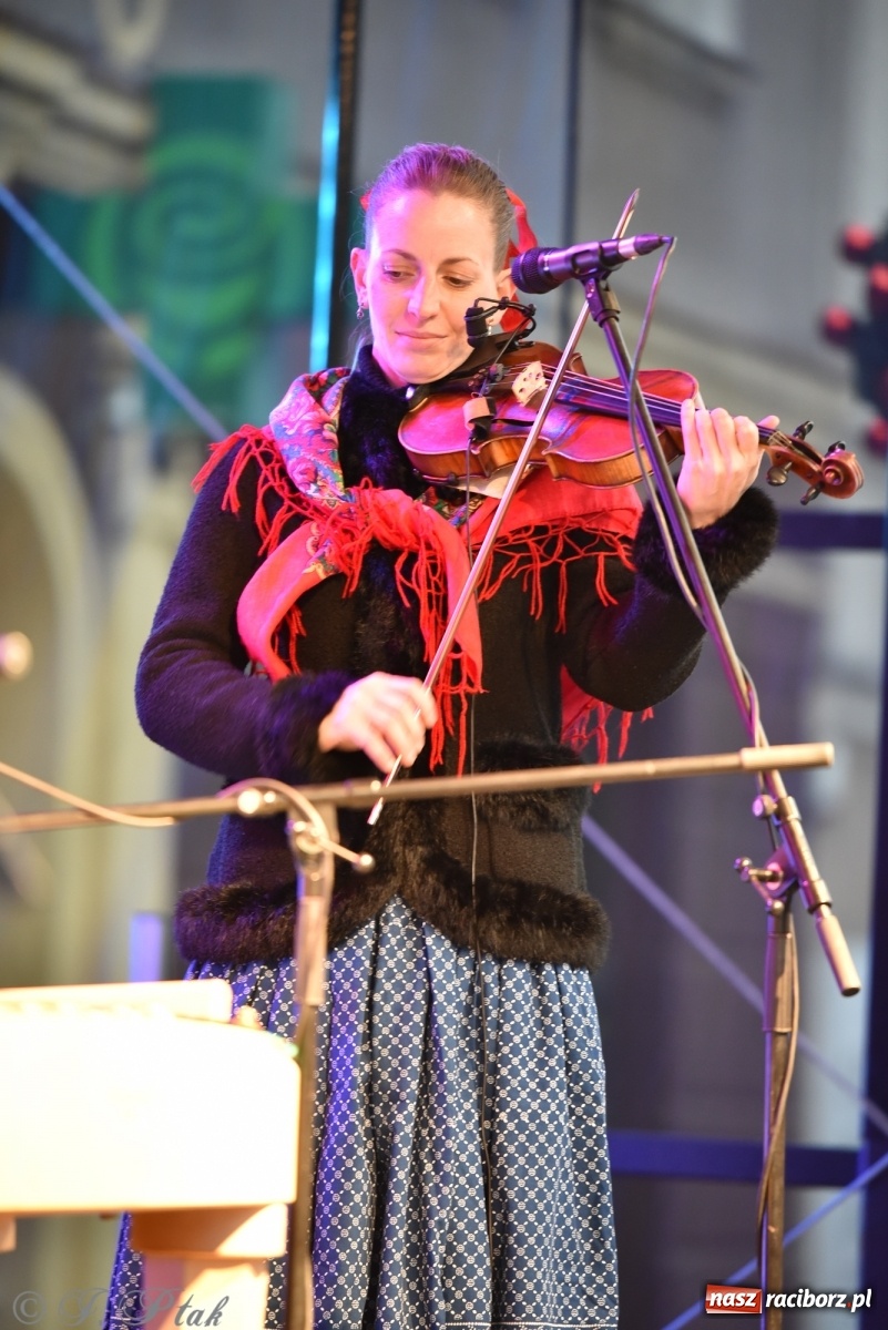 Zdjęcie w galerii na portalu naszraciborz.pl: Sobota na jarmarku w Raciborzu wiadomości z regionu