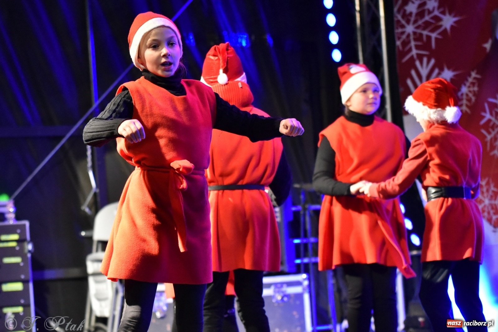 Zdjęcie w galerii na portalu naszraciborz.pl: Sobota na jarmarku w Raciborzu wiadomości z regionu