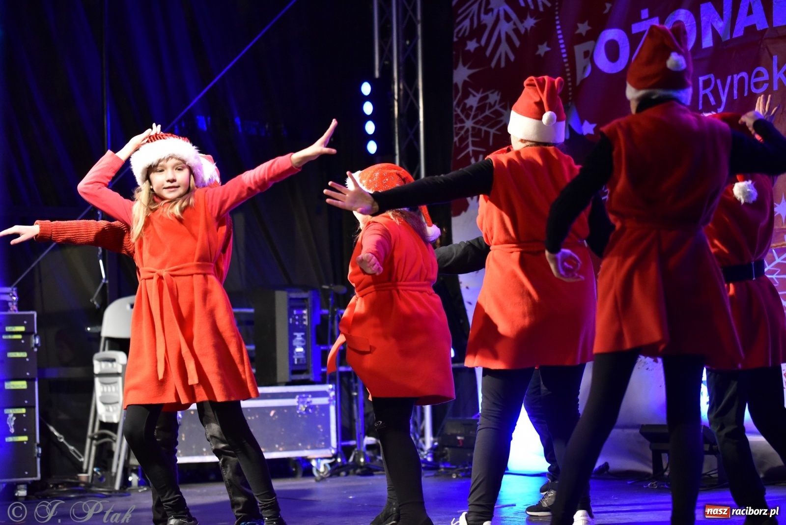 Zdjęcie w galerii na portalu naszraciborz.pl: Sobota na jarmarku w Raciborzu wiadomości z regionu