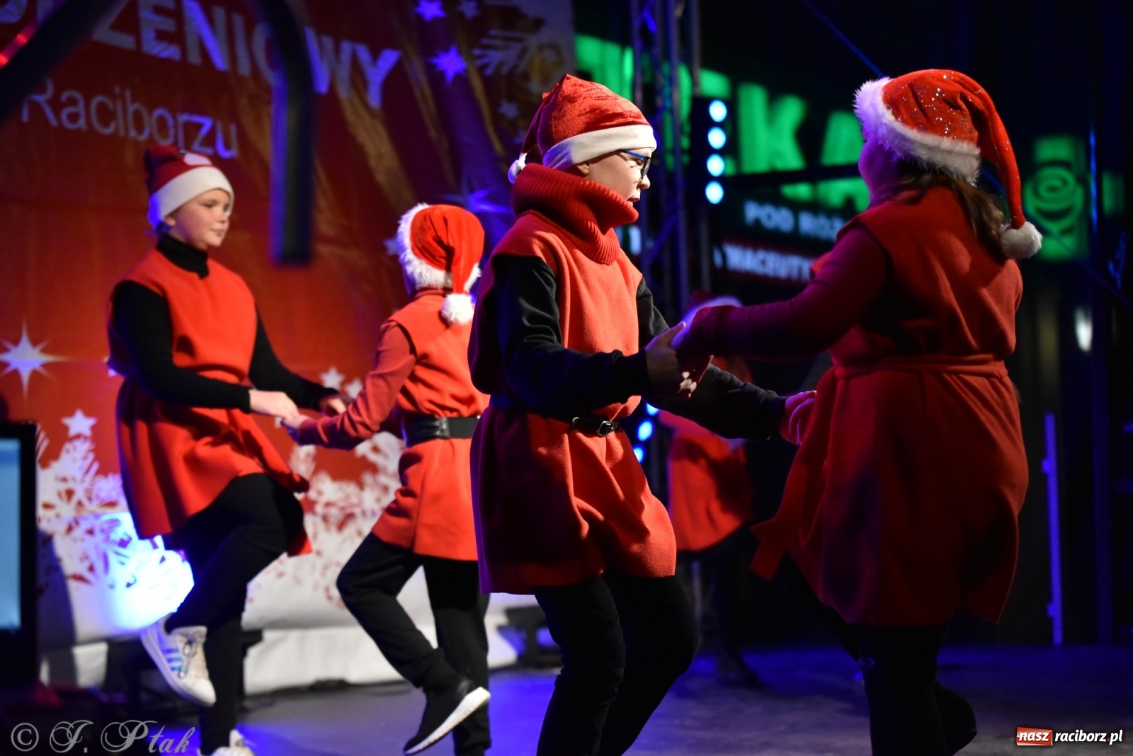 Zdjęcie w galerii na portalu naszraciborz.pl: Sobota na jarmarku w Raciborzu wiadomości z regionu