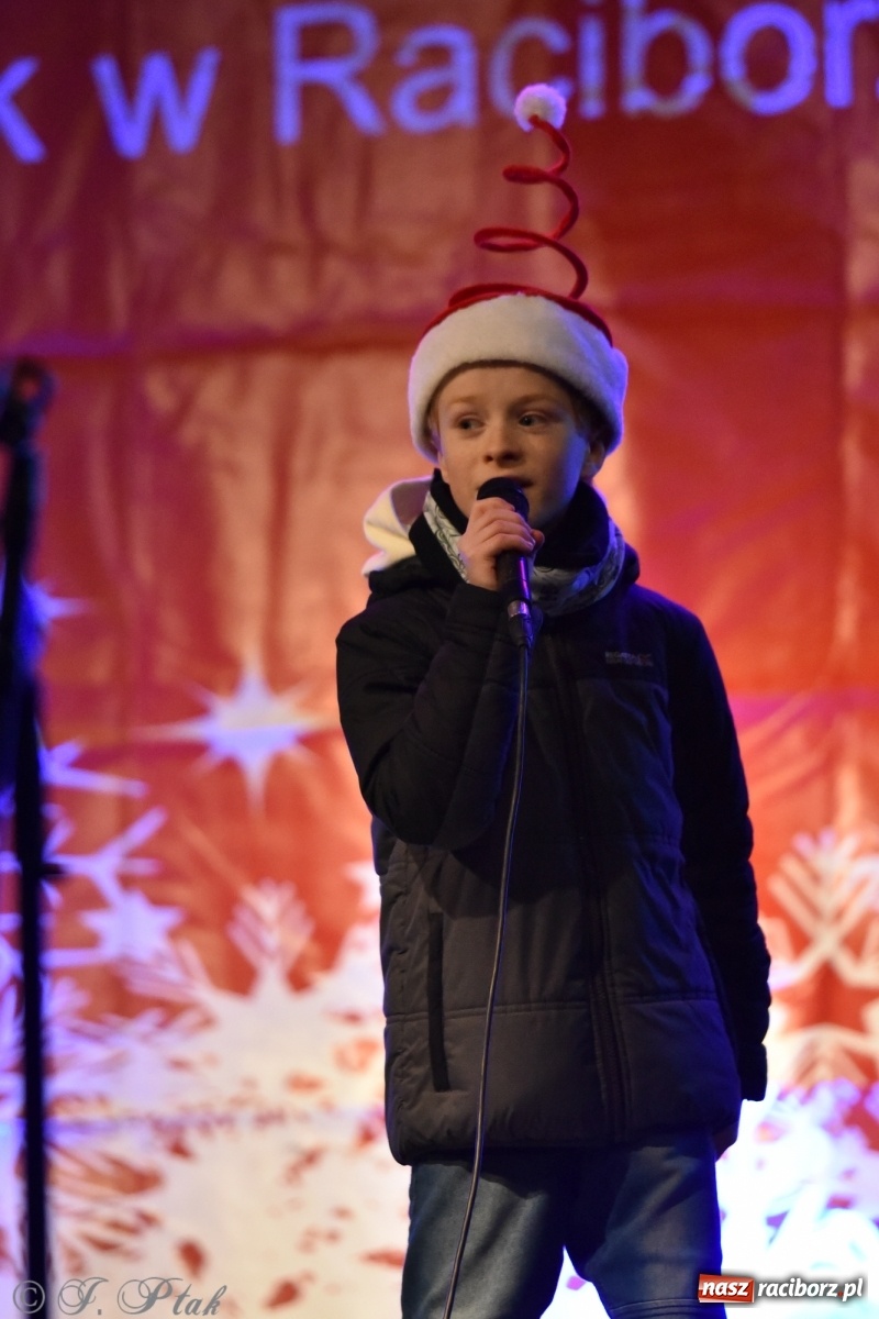 Zdjęcie w galerii na portalu naszraciborz.pl: Sobota na jarmarku w Raciborzu wiadomości z regionu