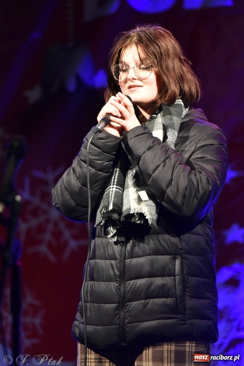 Zdjęcie w galerii na portalu naszraciborz.pl: Sobota na jarmarku w Raciborzu wiadomości z regionu