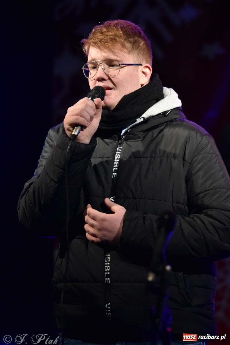 Zdjęcie w galerii na portalu naszraciborz.pl: Sobota na jarmarku w Raciborzu wiadomości z regionu