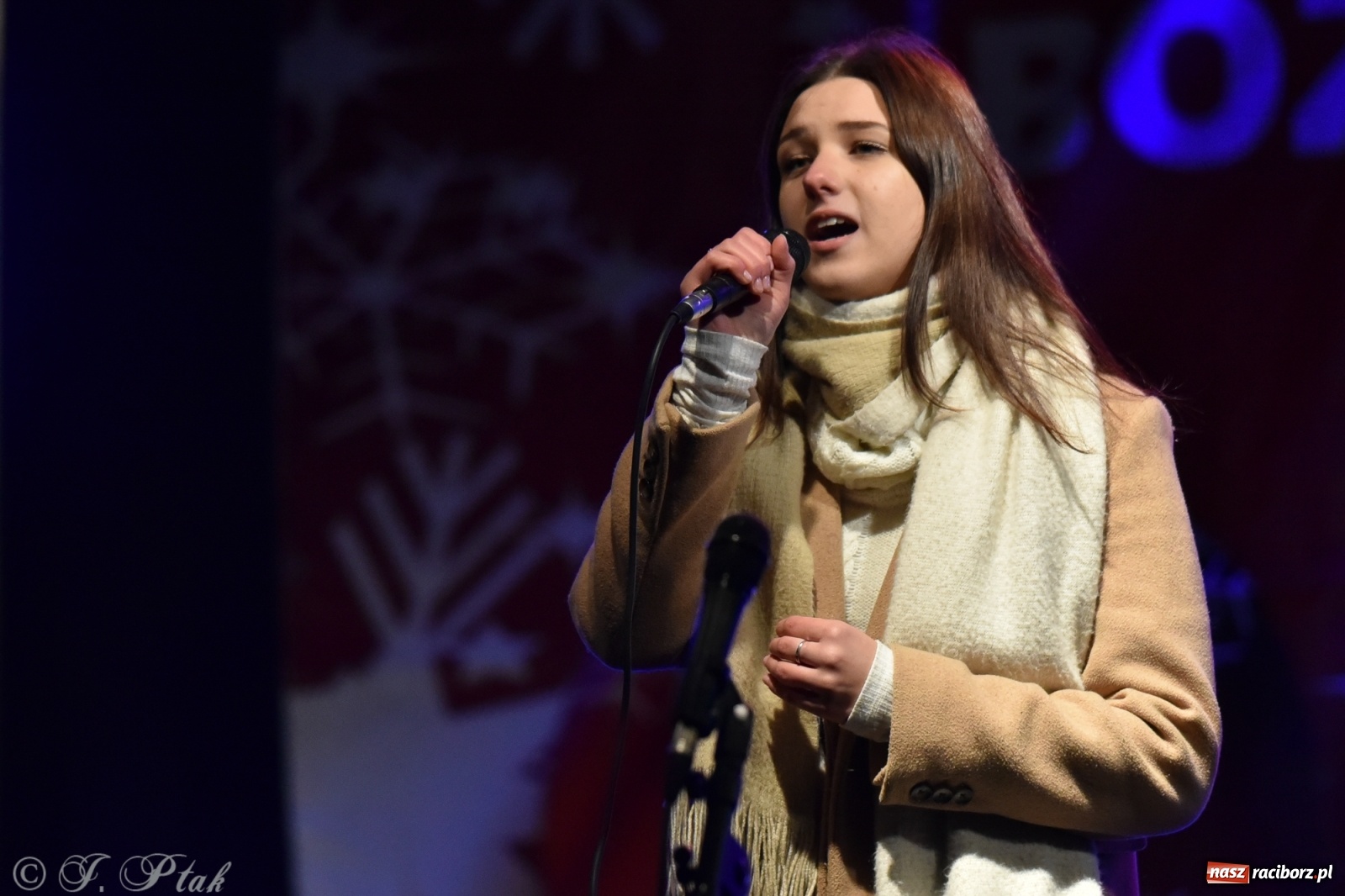 Zdjęcie w galerii na portalu naszraciborz.pl: Sobota na jarmarku w Raciborzu wiadomości z regionu