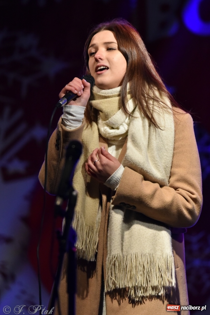 Zdjęcie w galerii na portalu naszraciborz.pl: Sobota na jarmarku w Raciborzu wiadomości z regionu