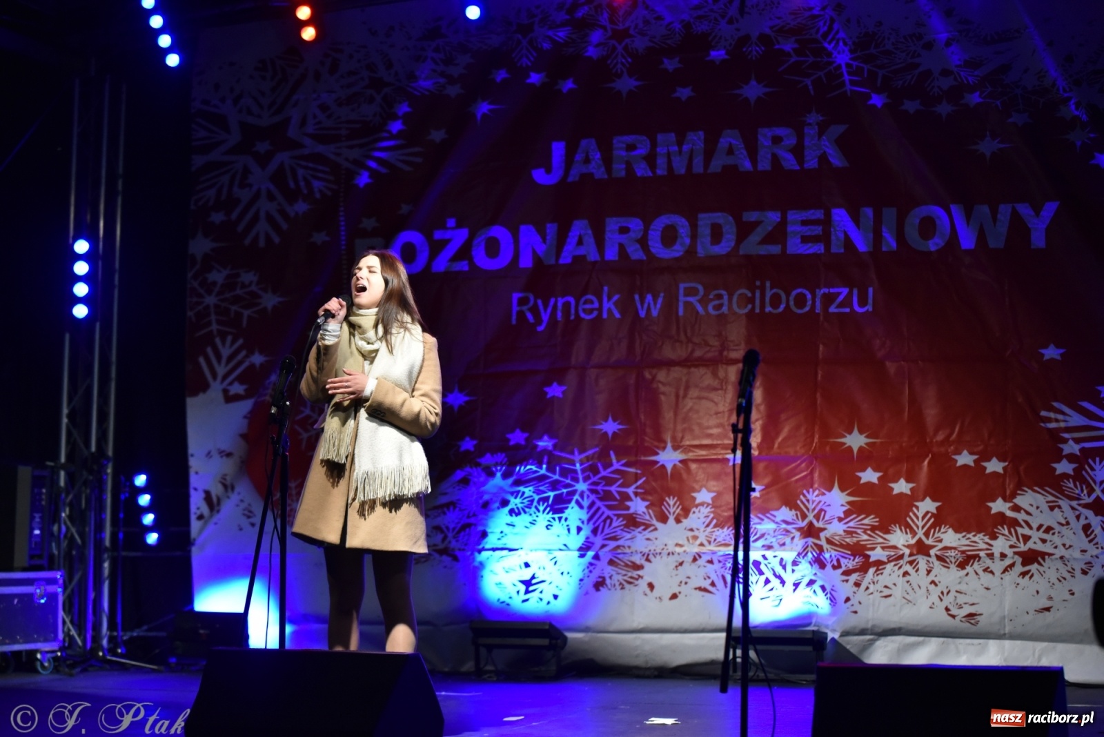 Zdjęcie w galerii na portalu naszraciborz.pl: Sobota na jarmarku w Raciborzu wiadomości z regionu