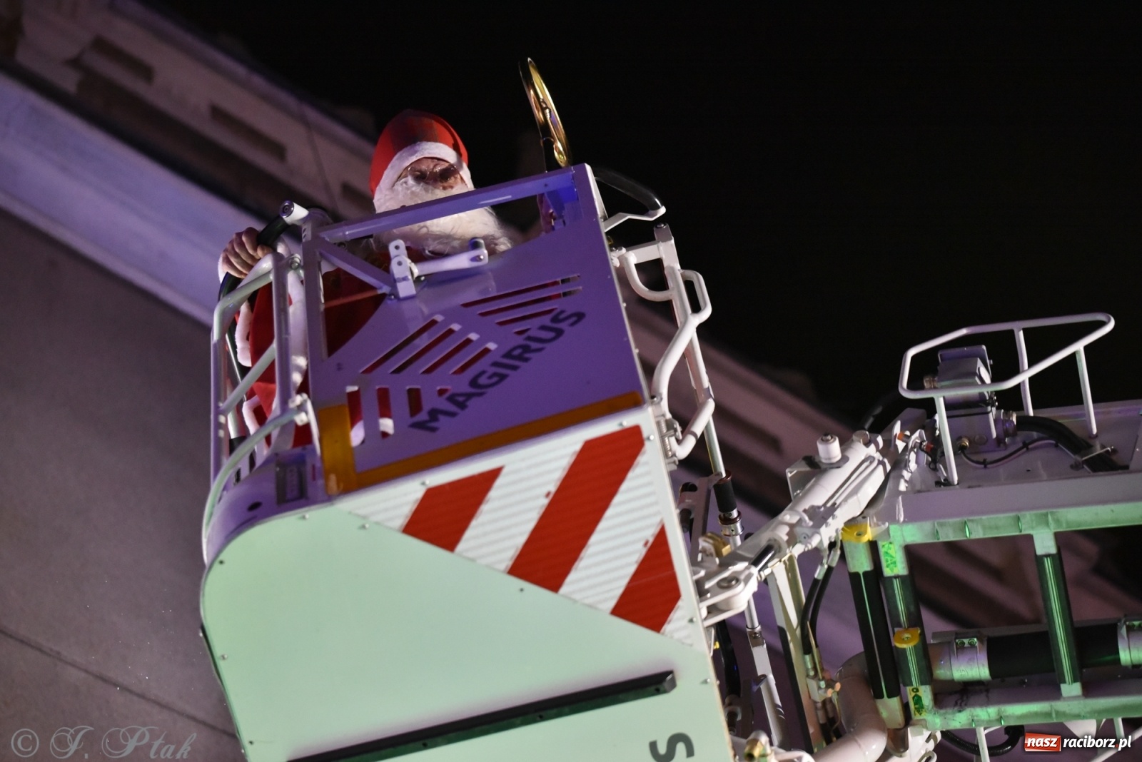 Zdjęcie w galerii na portalu naszraciborz.pl: Sobota na jarmarku w Raciborzu wiadomości z regionu