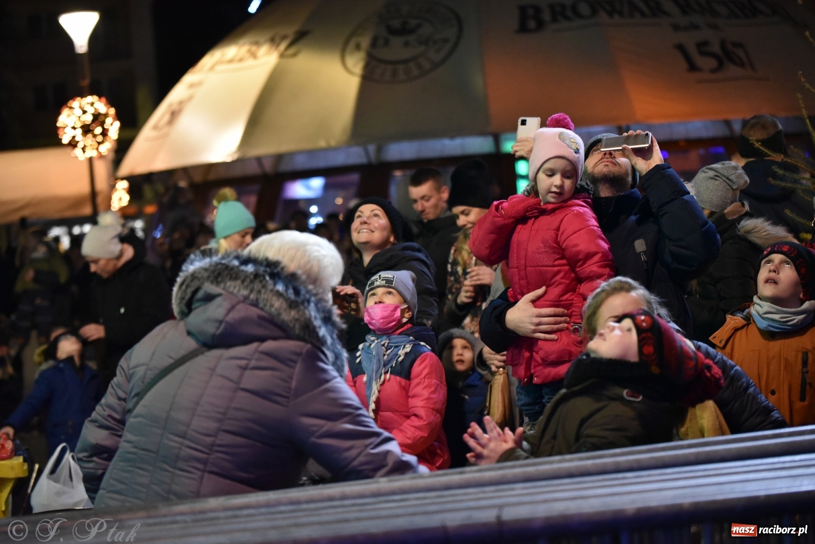 Zdjęcie w galerii na portalu naszraciborz.pl: Sobota na jarmarku w Raciborzu wiadomości z regionu