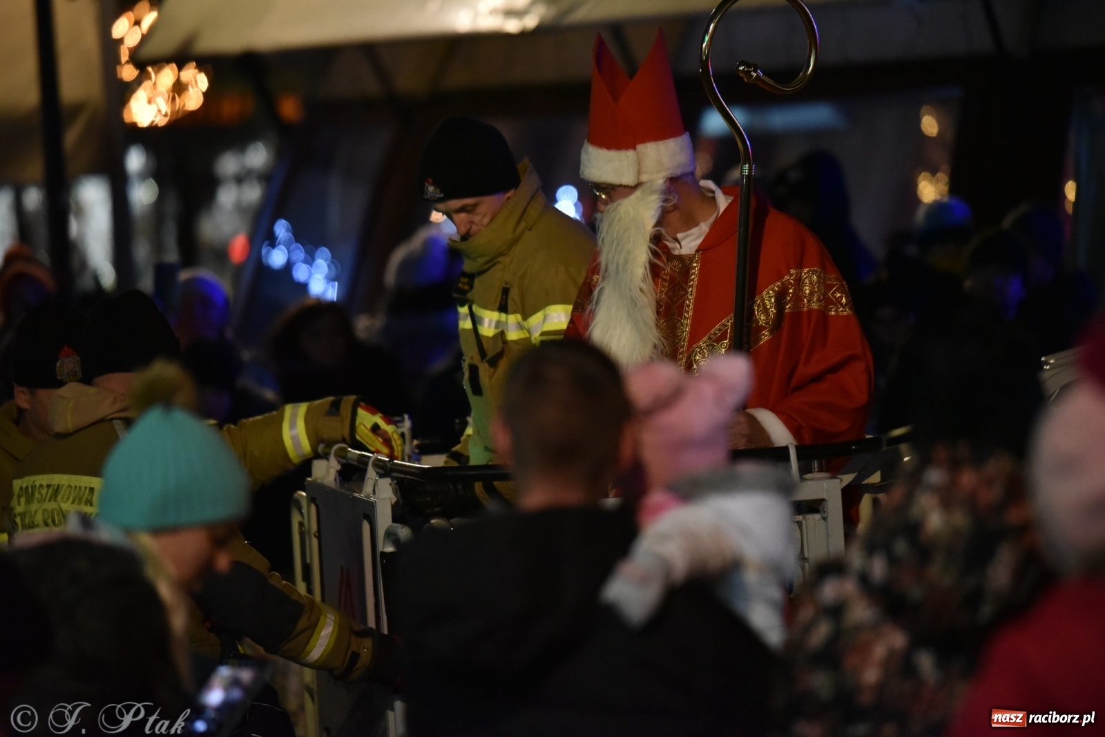 Zdjęcie w galerii na portalu naszraciborz.pl: Sobota na jarmarku w Raciborzu wiadomości z regionu