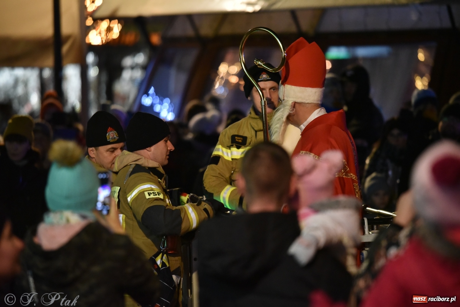 Zdjęcie w galerii na portalu naszraciborz.pl: Sobota na jarmarku w Raciborzu wiadomości z regionu