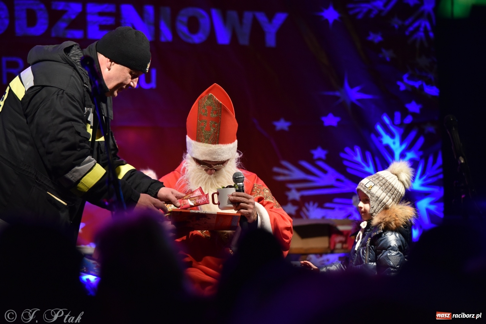 Zdjęcie w galerii na portalu naszraciborz.pl: Sobota na jarmarku w Raciborzu wiadomości z regionu
