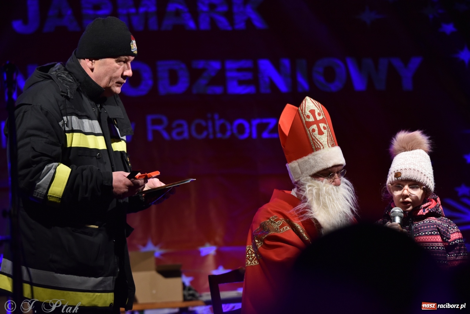 Zdjęcie w galerii na portalu naszraciborz.pl: Sobota na jarmarku w Raciborzu wiadomości z regionu