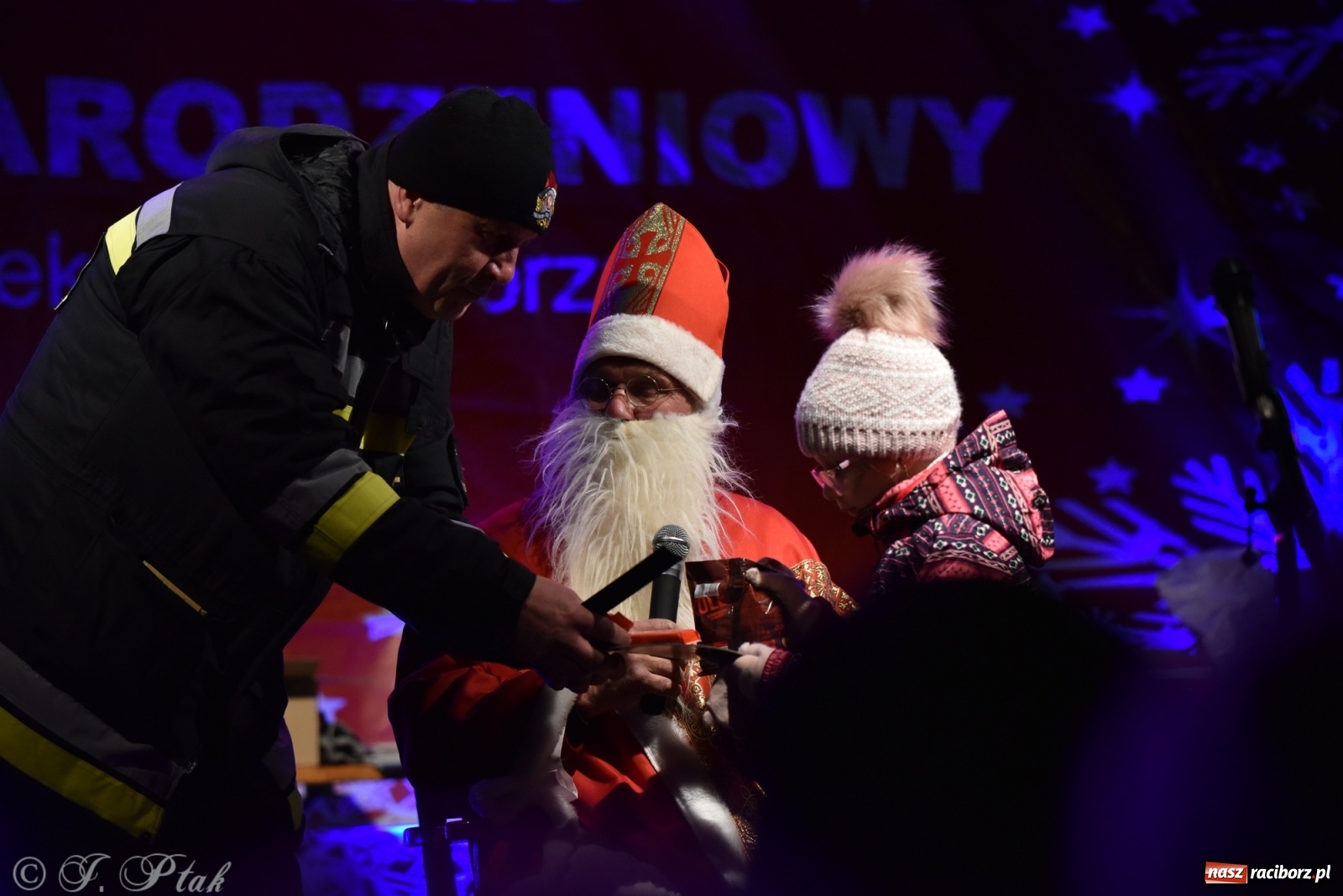 Zdjęcie w galerii na portalu naszraciborz.pl: Sobota na jarmarku w Raciborzu wiadomości z regionu