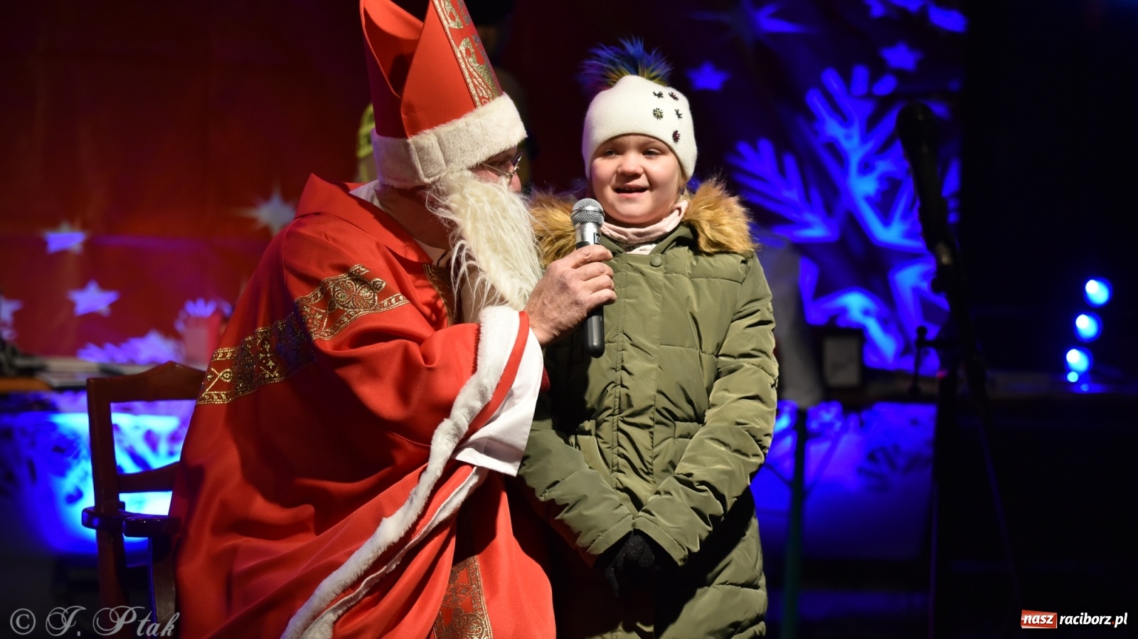 Zdjęcie w galerii na portalu naszraciborz.pl: Sobota na jarmarku w Raciborzu wiadomości z regionu