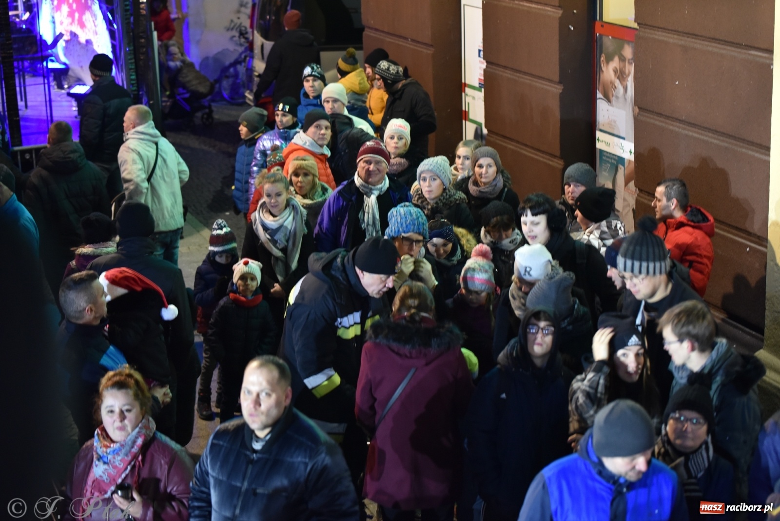 Zdjęcie w galerii na portalu naszraciborz.pl: Sobota na jarmarku w Raciborzu wiadomości z regionu