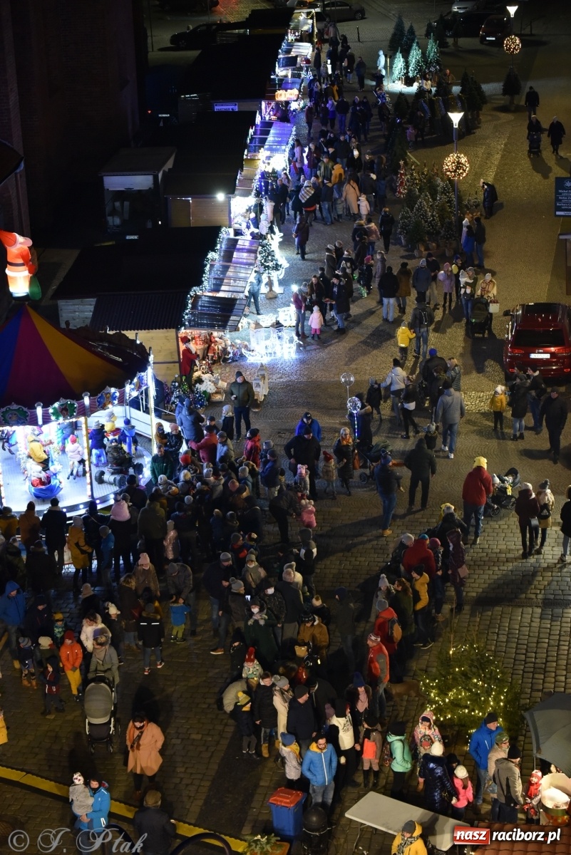 Zdjęcie w galerii na portalu naszraciborz.pl: Sobota na jarmarku w Raciborzu wiadomości z regionu