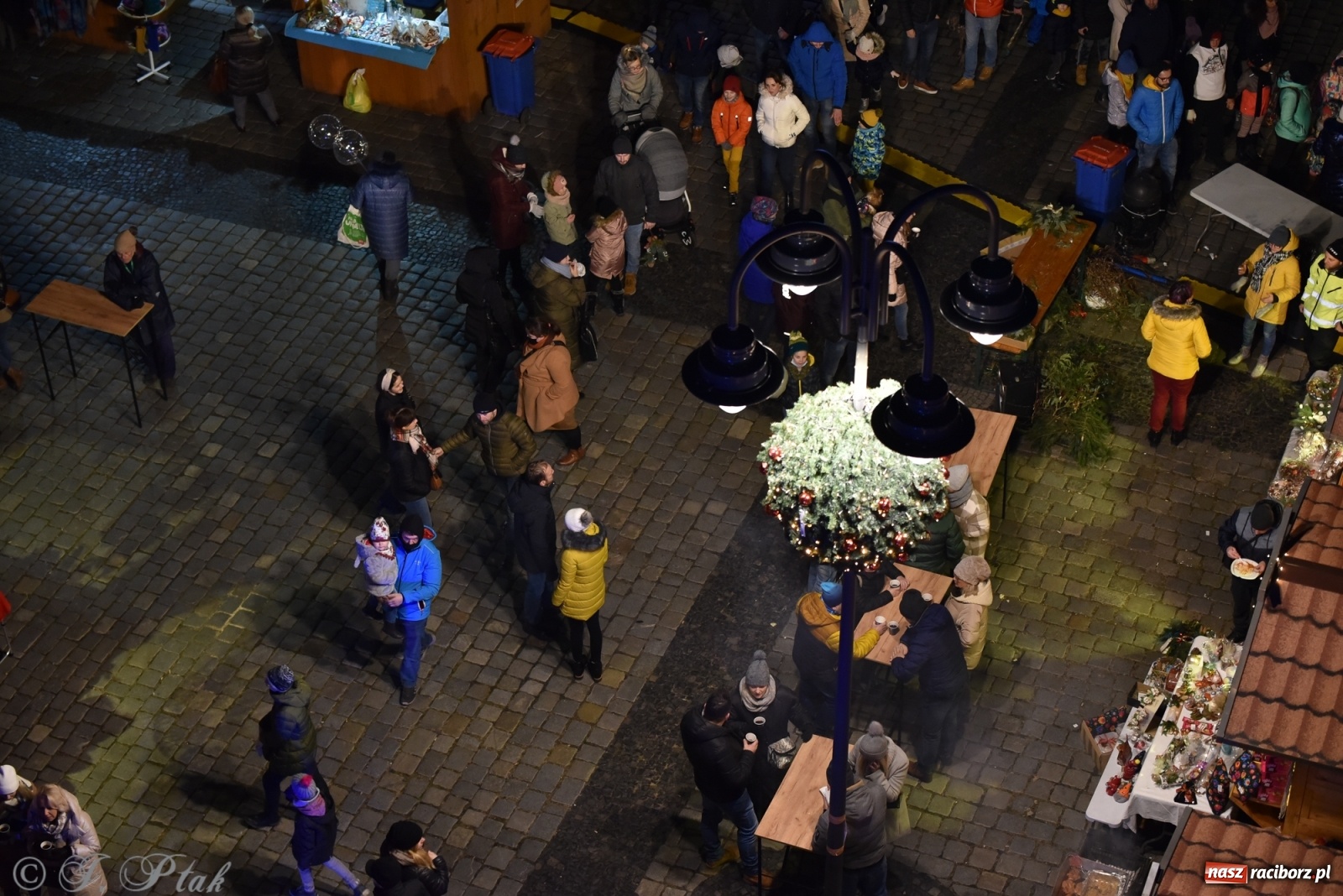 Zdjęcie w galerii na portalu naszraciborz.pl: Sobota na jarmarku w Raciborzu wiadomości z regionu