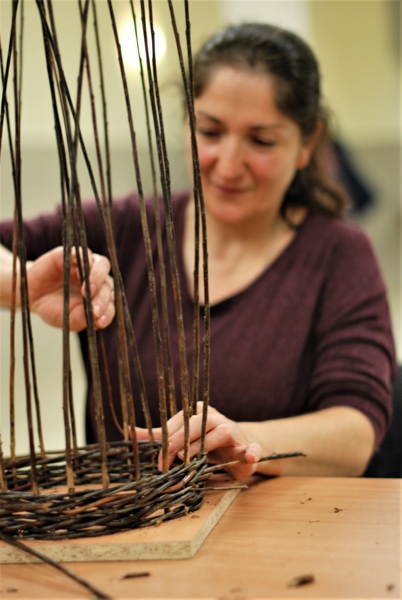 Zdjęcie w galerii na portalu naszraciborz.pl: Babska sprawa, czyli warsztaty plecionkarskie w Nędzy wiadomości z regionu