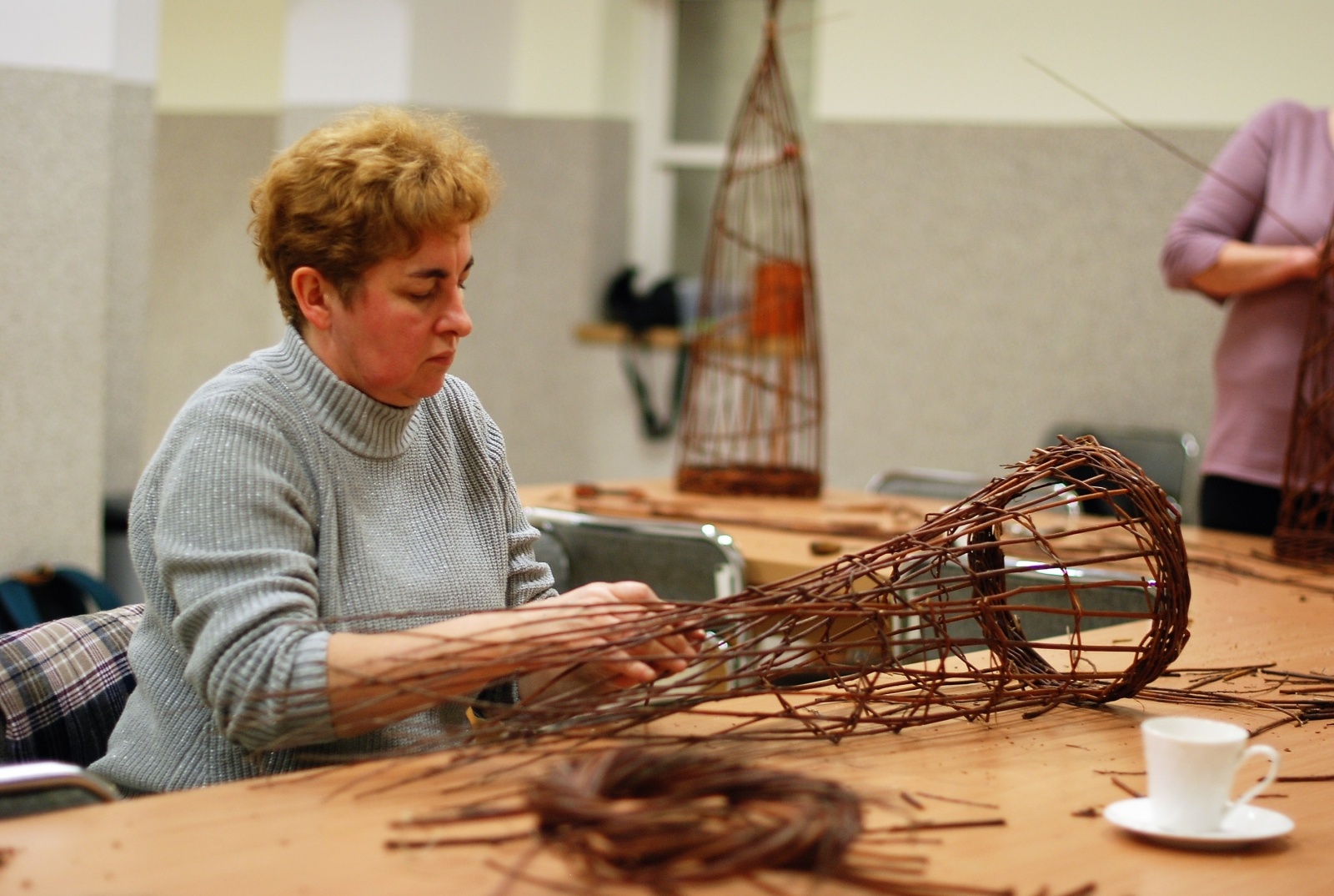 Zdjęcie w galerii na portalu naszraciborz.pl: Babska sprawa, czyli warsztaty plecionkarskie w Nędzy wiadomości z regionu