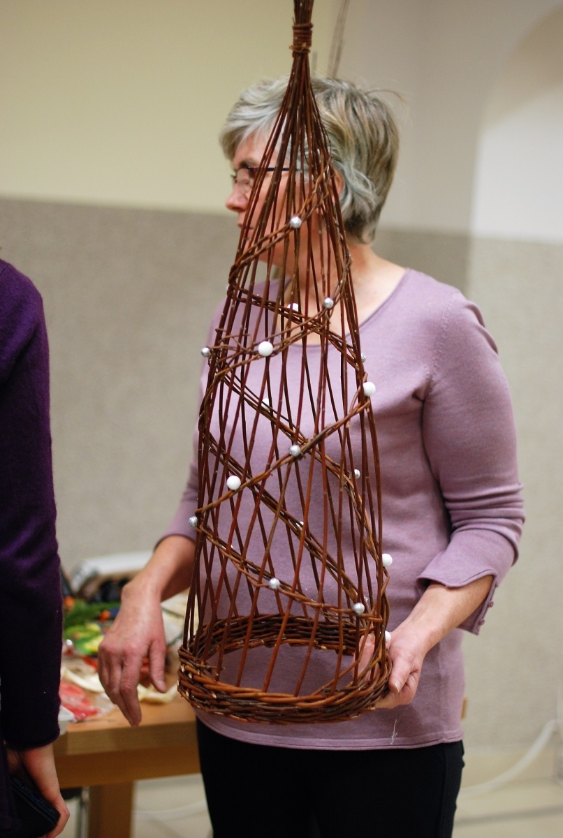 Zdjęcie w galerii na portalu naszraciborz.pl: Babska sprawa, czyli warsztaty plecionkarskie w Nędzy wiadomości z regionu