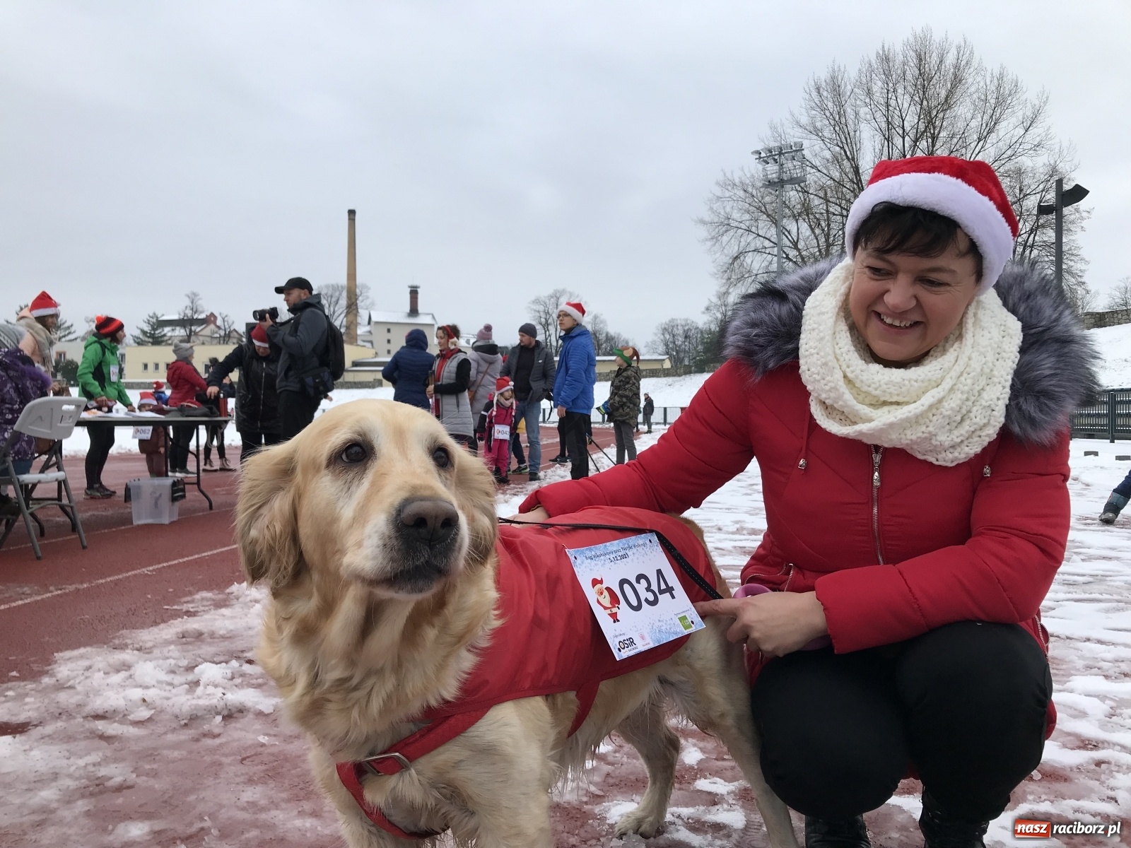 Zdjęcie w galerii na portalu naszraciborz.pl: Raciborski Bieg Mikołajkowy w zimowej scenerii wiadomości z regionu