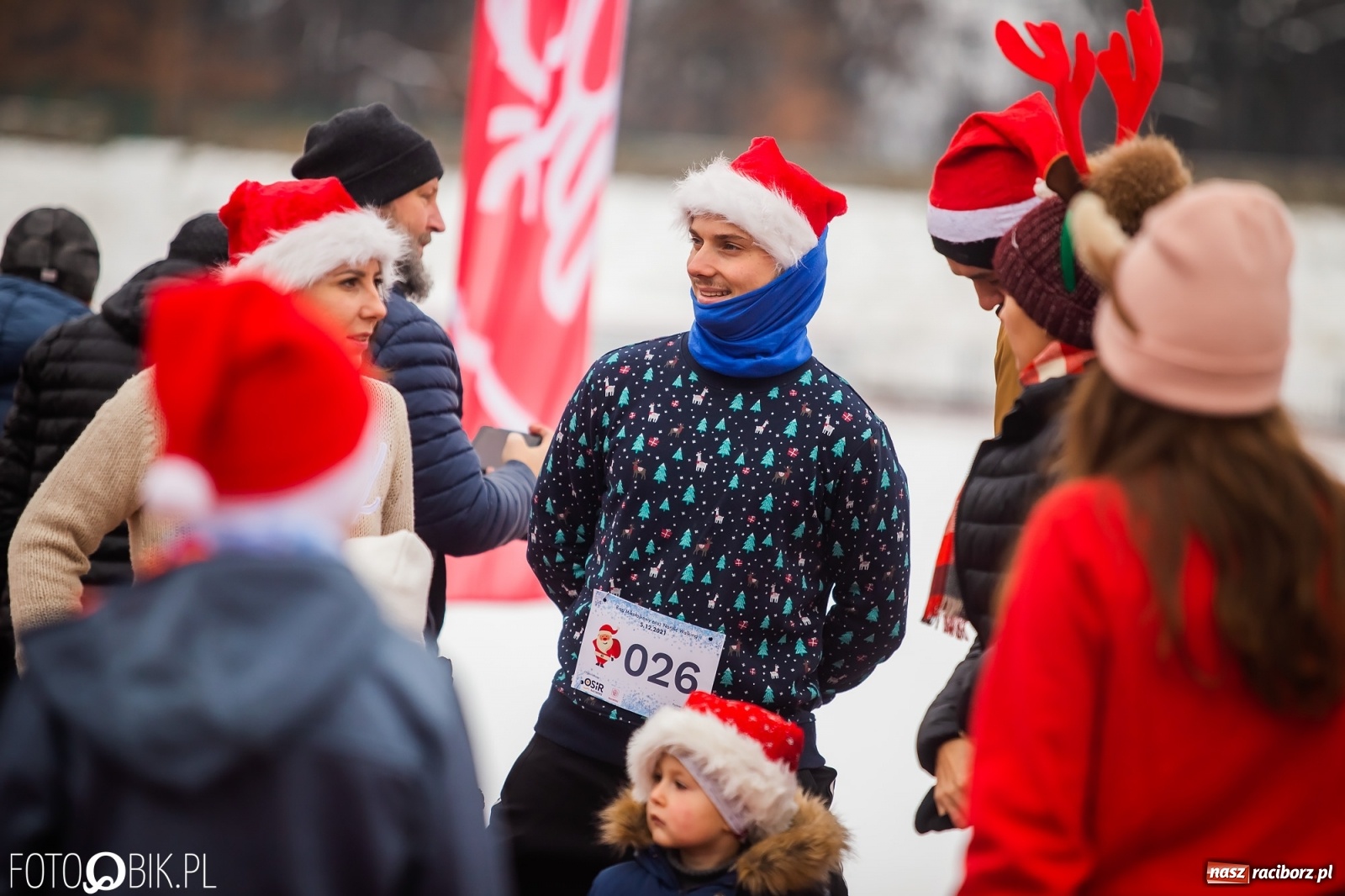 Zdjęcie w galerii na portalu naszraciborz.pl: Raciborski Bieg Mikołajkowy w zimowej scenerii wiadomości z regionu