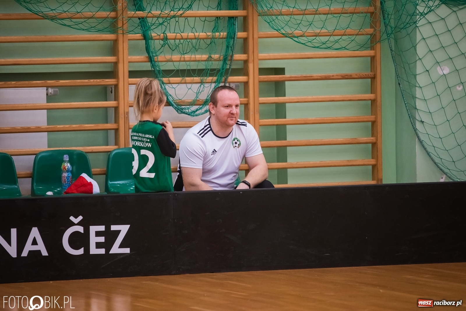 Zdjęcie w galerii na portalu naszraciborz.pl: Piłkarska rywalizacja w turnieju mikołajkowym [FOTO] wiadomości z regionu