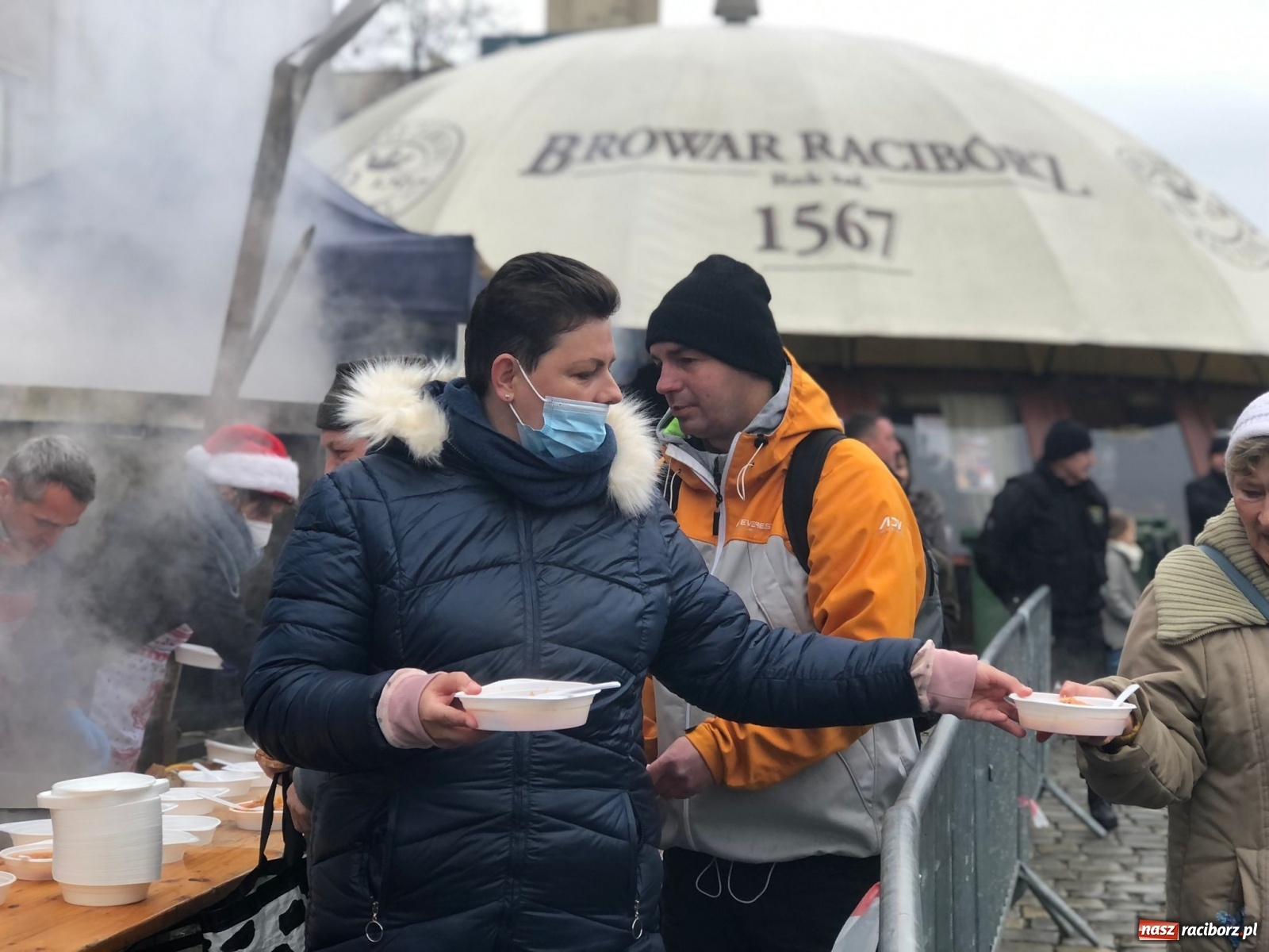 Zdjęcie w galerii na portalu naszraciborz.pl: Tańczący kucharz, prezydenci i gar świątecznego bigosu [FOTO i WIDEO] wiadomości z regionu
