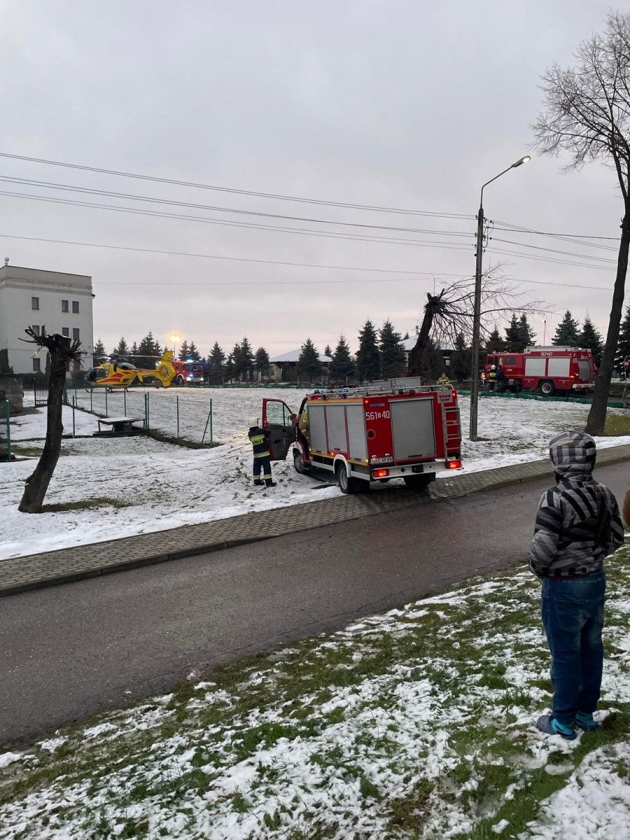 Zdjęcie w galerii na portalu naszraciborz.pl: Cztery zastępy strażaków i śmigłowiec w Bieńkowicach wiadomości z regionu