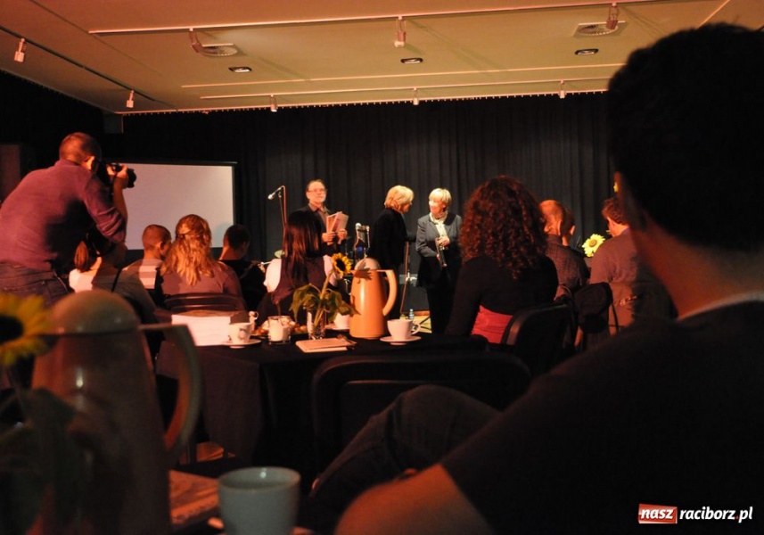 Zdjęcie w galerii na portalu naszraciborz.pl: Lipska na promocji Almanachu wiadomości z regionu