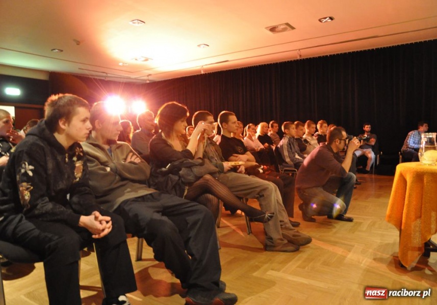 Zdjęcie w galerii na portalu naszraciborz.pl: Lipska na promocji Almanachu wiadomości z regionu