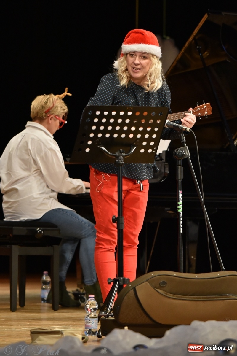 Zdjęcie w galerii na portalu naszraciborz.pl: Maluchy w krainie dźwięku w mikołajkowym klimacie wiadomości z regionu