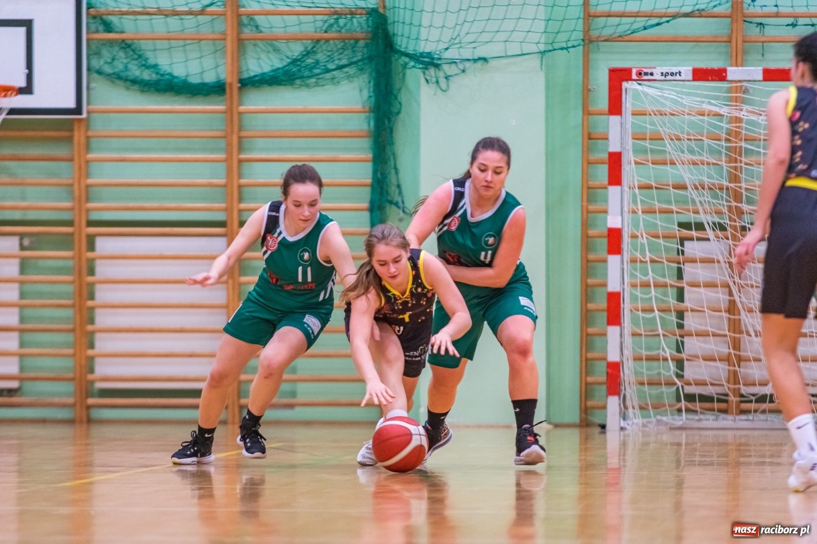 Zdjęcie w galerii na portalu naszraciborz.pl: RKK AZS Racibórz zdemolował Kamienicę Polską [FOTO] wiadomości z regionu