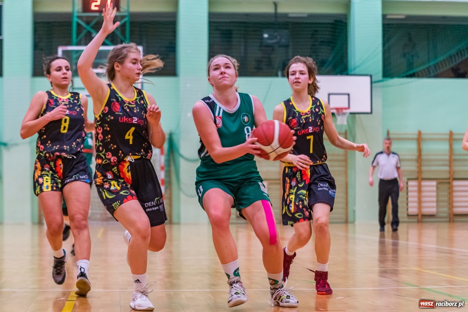 Zdjęcie w galerii na portalu naszraciborz.pl: RKK AZS Racibórz zdemolował Kamienicę Polską [FOTO] wiadomości z regionu