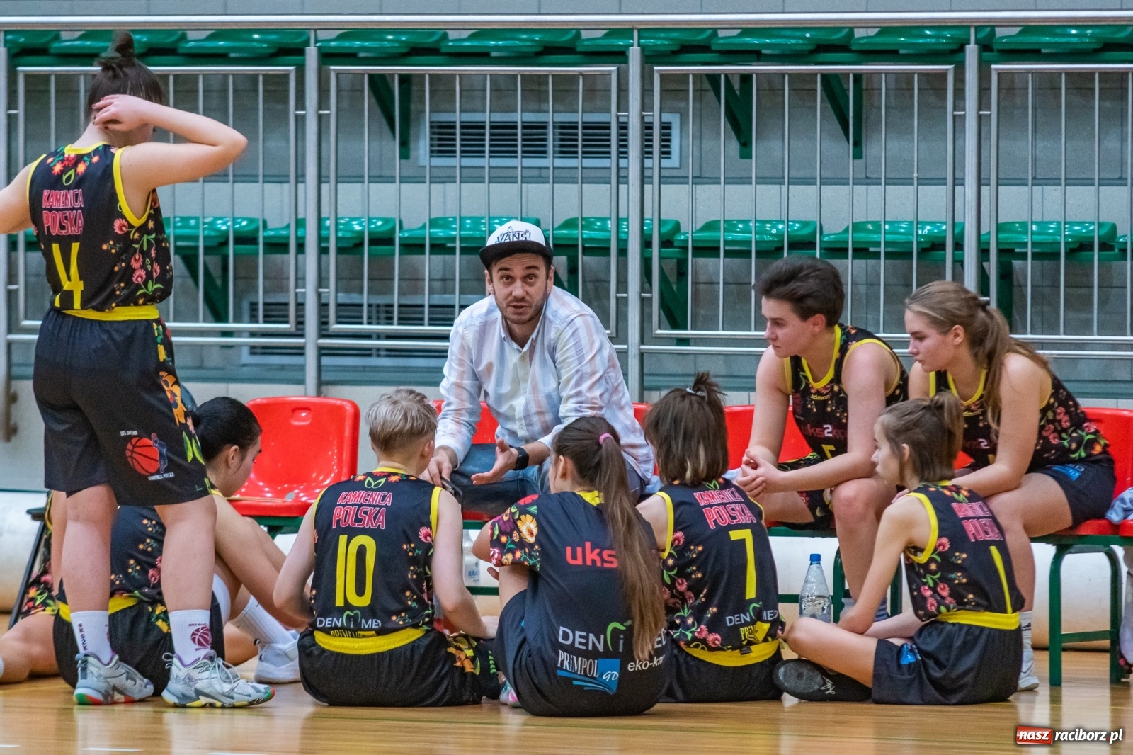 Zdjęcie w galerii na portalu naszraciborz.pl: RKK AZS Racibórz zdemolował Kamienicę Polską [FOTO] wiadomości z regionu